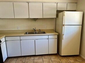 2204 Lanier Dr in Austin, TX - Building Photo - Building Photo