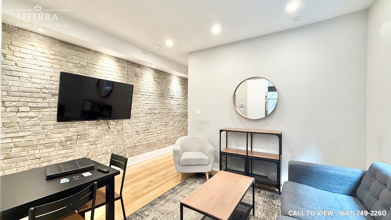 2-216 Seaton St in Toronto, ON - Building Photo