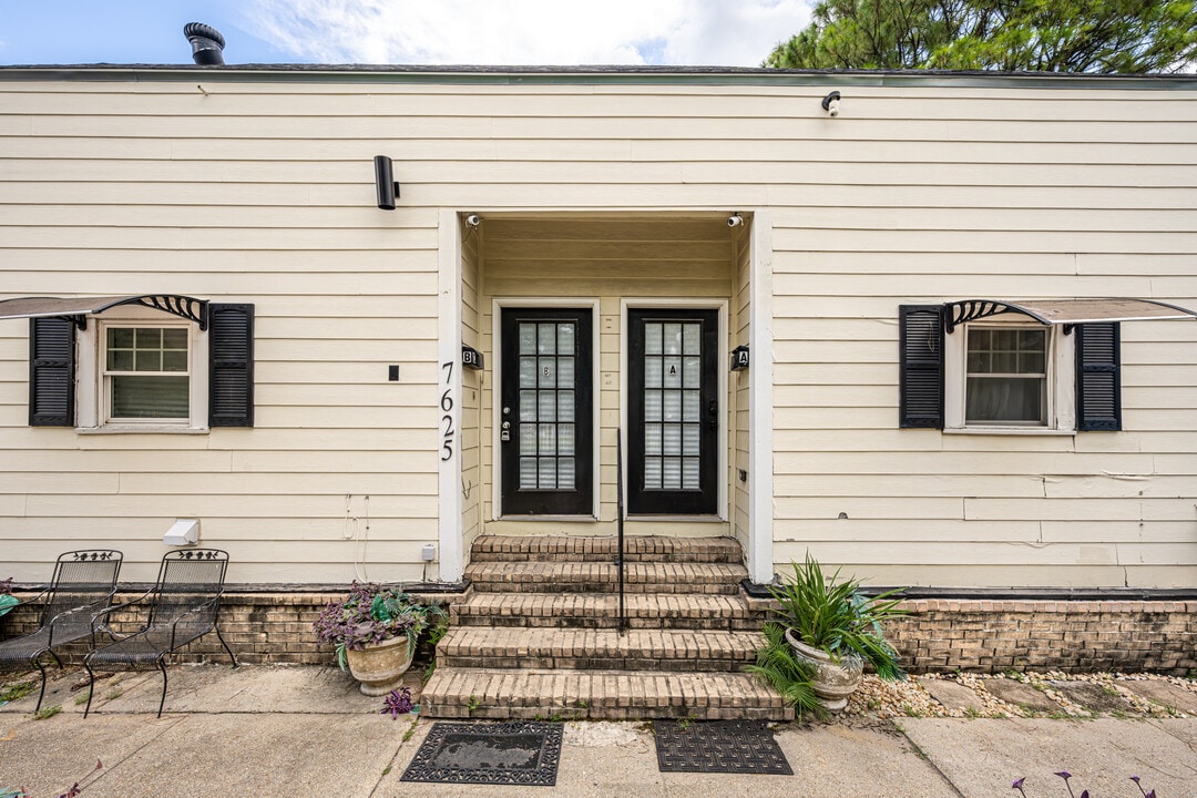 7625 Hickory St in New Orleans, LA - Building Photo
