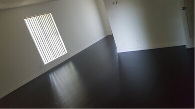 20880 Ventura Blvd in Los Angeles, CA - Building Photo - Building Photo