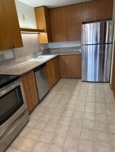 The Mayflower Apartments in Whitefish Bay, WI - Foto de edificio - Building Photo