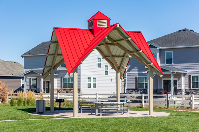 Cottonwood Hollow in Firestone, CO - Foto de edificio - Building Photo