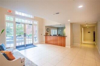 50 Biscayne Dr NW in Atlanta, GA - Building Photo - Building Photo