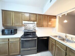 2206 Alpine Rd in Durham, NC - Building Photo - Building Photo