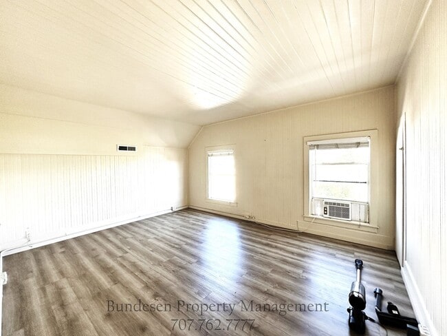 137 Court St in Petaluma, CA - Building Photo - Building Photo