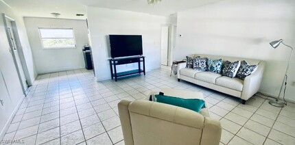 4004 12th St N in Naples, FL - Building Photo - Building Photo