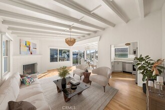 170 McAulay Pl in Laguna Beach, CA - Foto de edificio - Building Photo