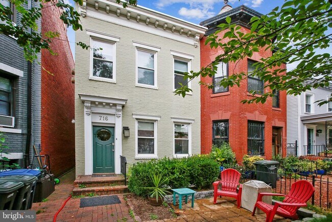 property at 716 Maryland Ave NE