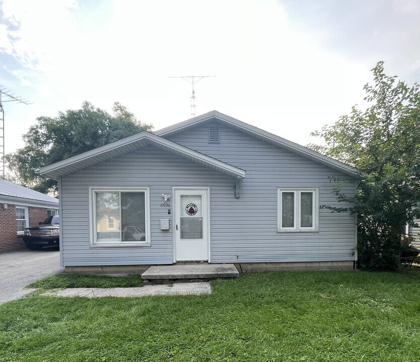 6036 320th St in Toledo, OH - Building Photo