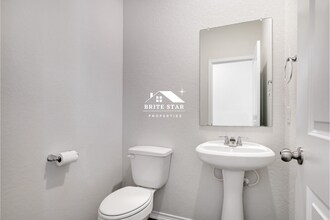 5214 Scoria Trl in San Antonio, TX - Building Photo - Building Photo
