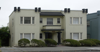 746 Rand Ave in Oakland, CA - Foto de edificio - Building Photo