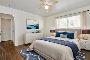 4207 Phlox St in Houston, TX - Building Photo