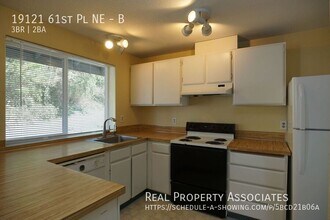 19121 61st Pl NE in Kenmore, WA - Building Photo - Building Photo