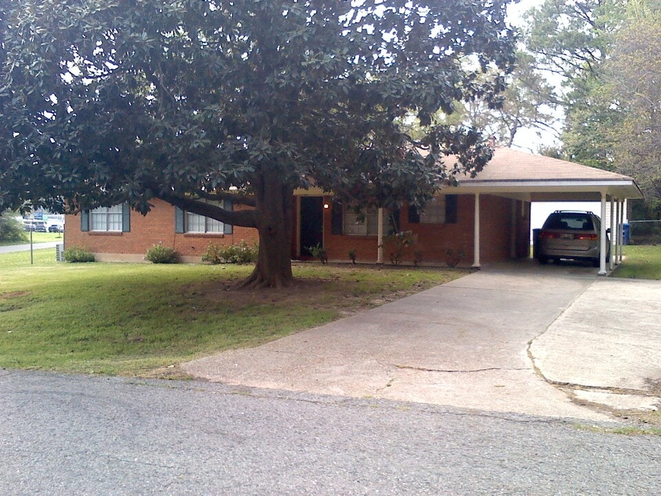 3914 Lillian St in Shreveport, LA - Building Photo