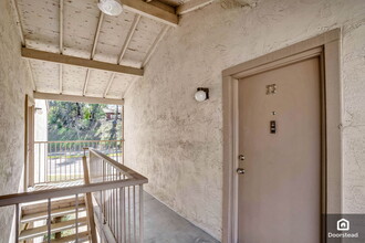 250 Chilpancingo Pkwy in Pleasant Hill, CA - Building Photo - Building Photo