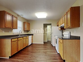 268 Indian Lake Dr in Maineville, OH - Building Photo - Building Photo