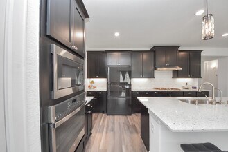 10018 Knollwood Ln in Missouri City, TX - Building Photo - Building Photo