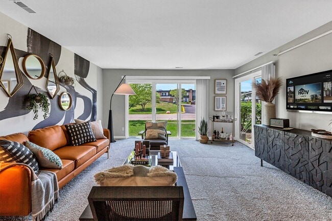 Albion on Northwest in Palatine, IL - Building Photo - Building Photo