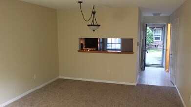 73 Hayes Ave, Unit 73 in South Burlington, VT - Building Photo - Building Photo