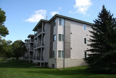 River Oaks Apartments in Sioux Falls, SD - Building Photo