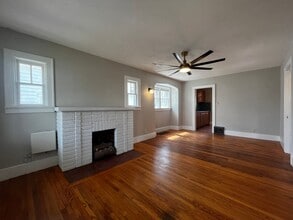 1643 Hinton Dr in Fort Wayne, IN - Building Photo - Building Photo