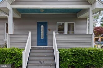 1762 Exton Ave in Trenton, NJ - Building Photo - Building Photo