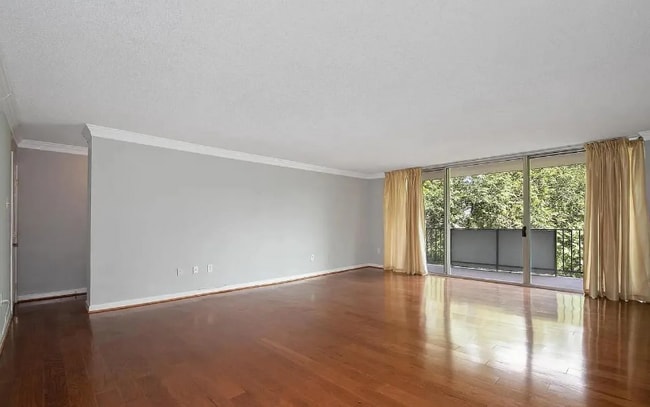 property at 1515 S Arlington Ridge Rd