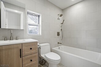 554 Hort St in Westfield, NJ - Building Photo - Building Photo