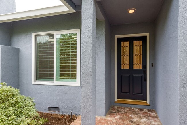 667 University Ave in Los Altos, CA - Building Photo - Building Photo