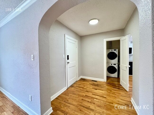 1112 W 45th St in Kansas City, MO - Building Photo - Building Photo