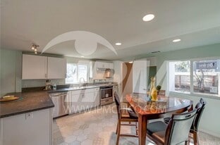 842 Alice Ln in Chico, CA - Building Photo