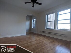 618 W Patterson Ave, Unit 605 in Chicago, IL - Building Photo - Building Photo