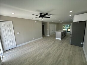 9165 Seville Rd in Ft. Myers, FL - Building Photo - Building Photo