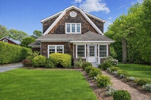 50 Lamb Ave in Quogue, NY - Building Photo
