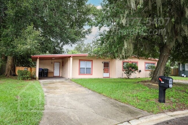 property at 6024 Oakcrest Cir