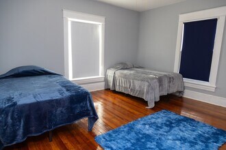 1411 Clarke Ave SW, Unit Apartment 2 in Roanoke, VA - Building Photo - Building Photo