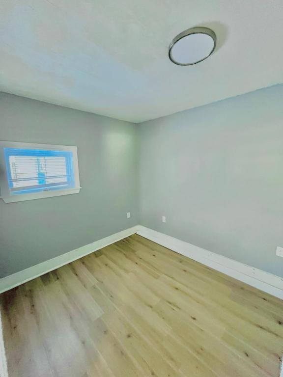 43 Main St in Raymond, ME - Building Photo - Building Photo