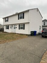 56 Hall St in Manchester, NH - Building Photo