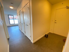 66 W Cordova St in Vancouver, BC - Building Photo - Building Photo