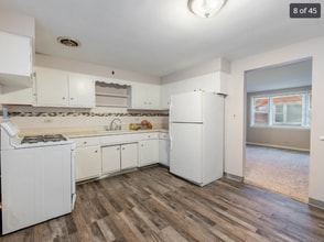 7228 38th Pl in Lyons, IL - Foto de edificio - Building Photo