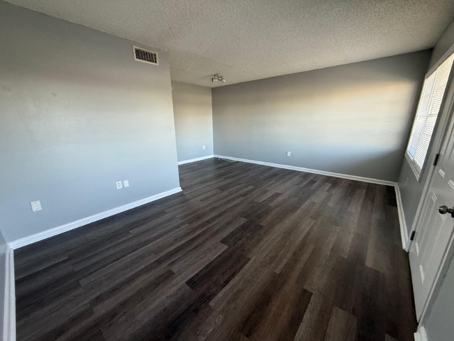 2605 NW 135th St, Unit 308 in Miami, FL - Building Photo - Building Photo