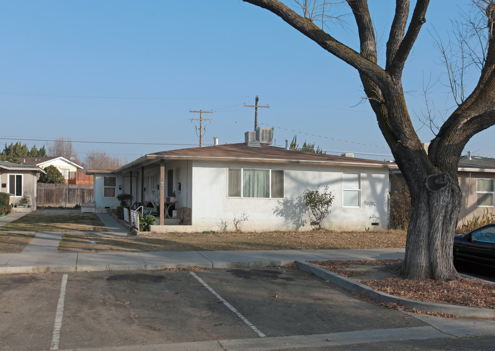 1943 Darrah St in Ceres, CA - Foto de edificio