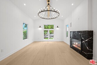 8909 W 24th St in Los Angeles, CA - Building Photo - Building Photo