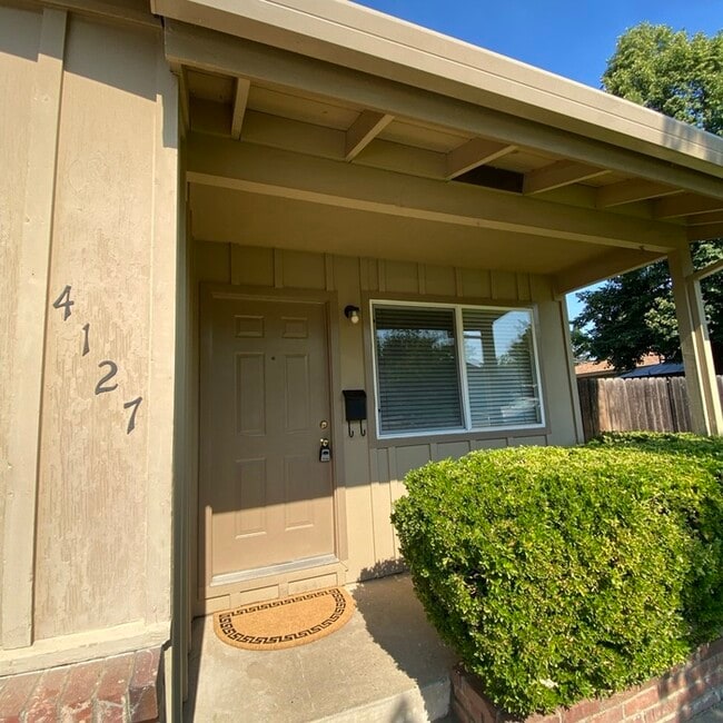 4127 Newell St in Sacramento, CA - Building Photo - Building Photo