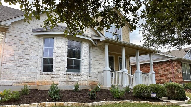 1813 Big Bend Dr in Cedar Park, TX - Foto de edificio - Building Photo