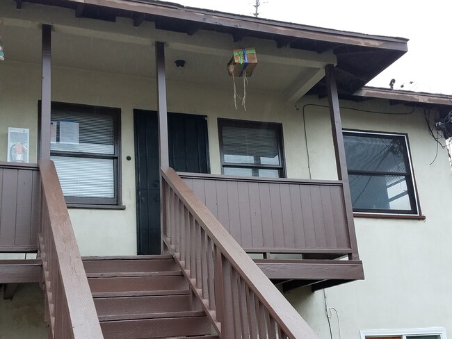 935 Freeman Ave, Unit C in Long Beach, CA - Building Photo - Building Photo