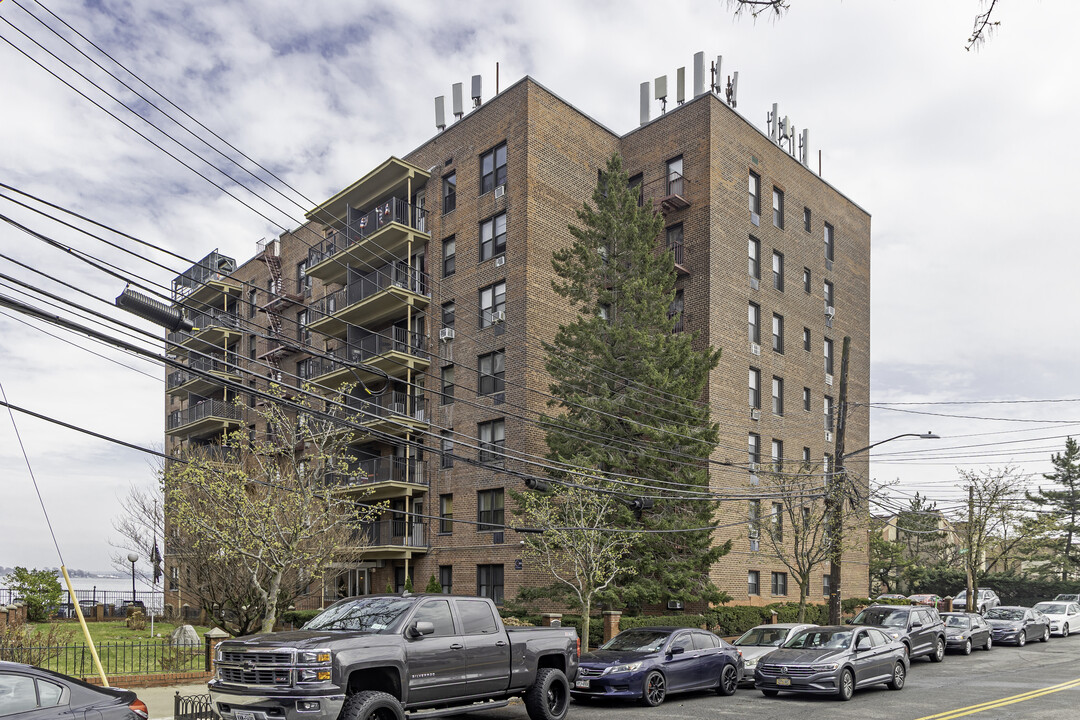 1110 Stadium Ave in Bronx, NY - Building Photo