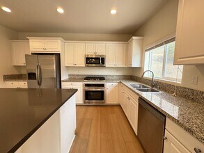 20455 Canaan Cir in Riverside, CA - Building Photo - Building Photo