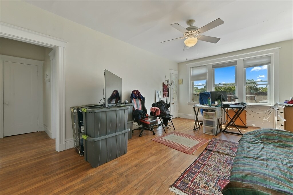 1746 Commonwealth Ave, Unit 12 in Boston, MA - Building Photo