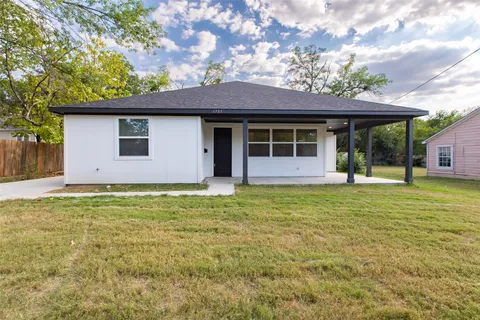 1705 Sycamore St in Commerce, TX - Building Photo - Building Photo